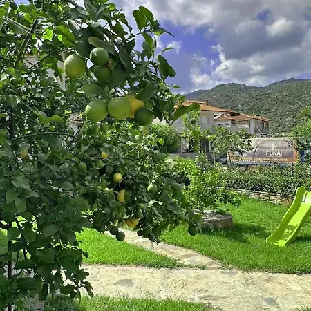Gardenscape Апартаменты *